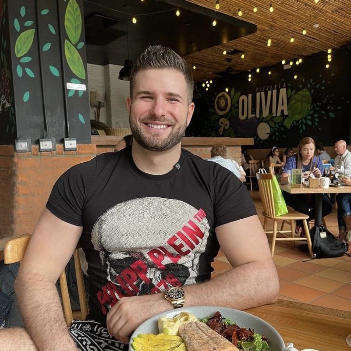 海豚加速器用户james,很满意海豚加速器